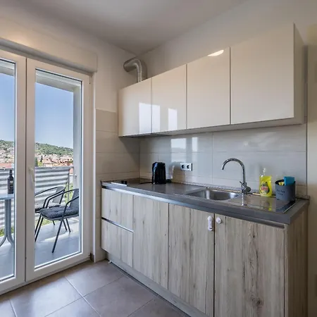 Irena Apartment *